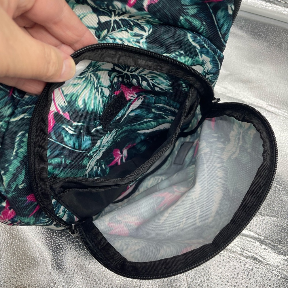 Vans Tropical Print Backpack - Picture 4 of 9